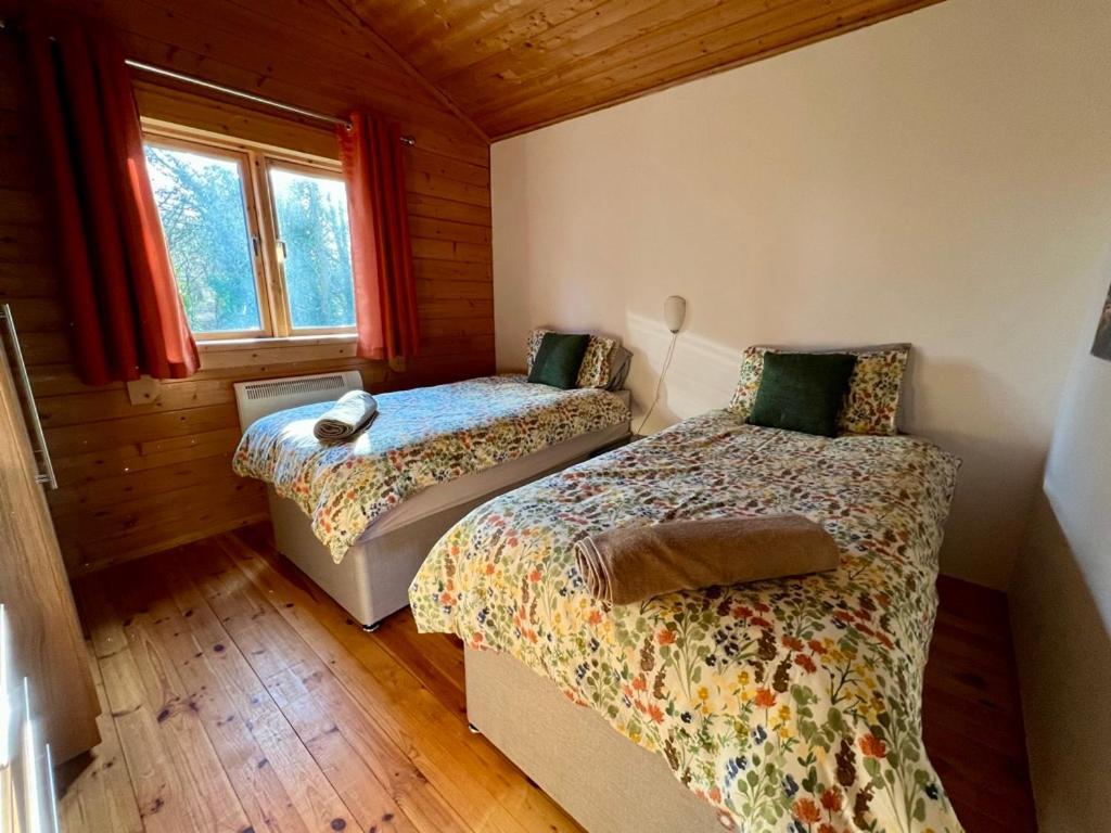 Reeds Lodge, Lake Pochard South Cerney Extérieur photo