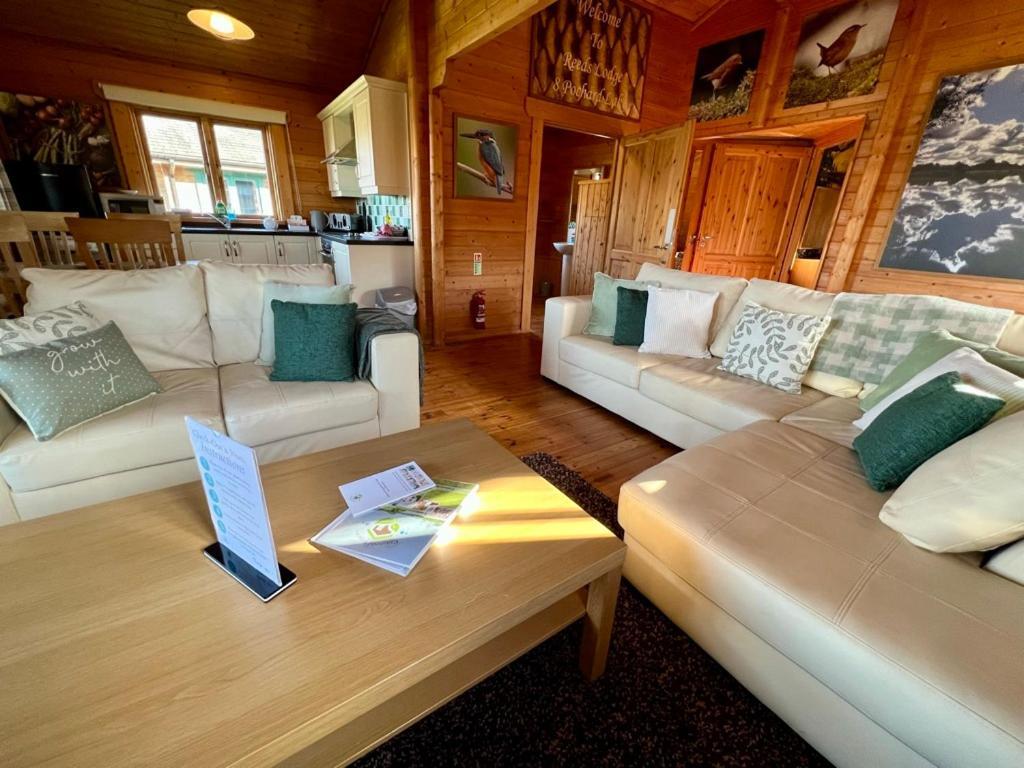 Reeds Lodge, Lake Pochard South Cerney Extérieur photo
